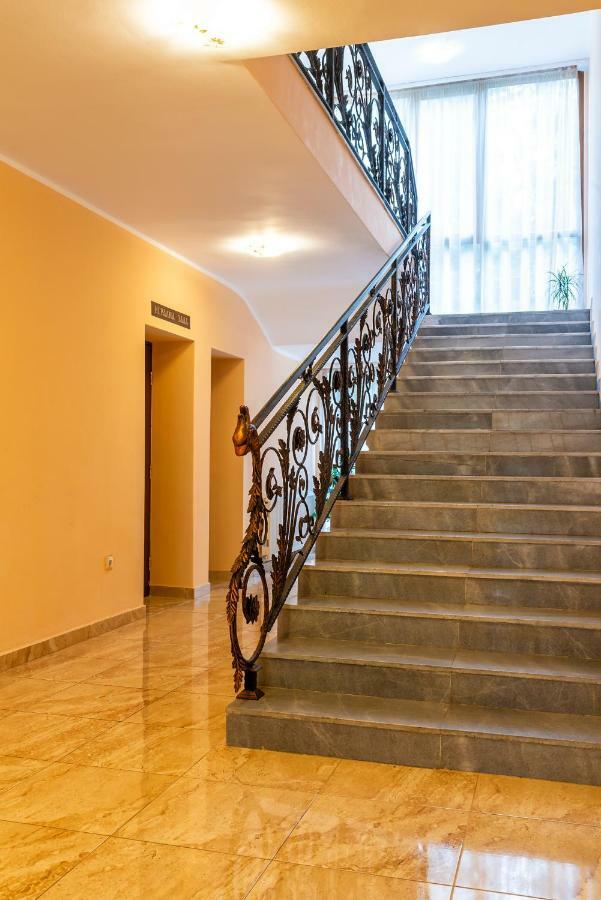 Hotel Bendida Panichishte Exterior photo